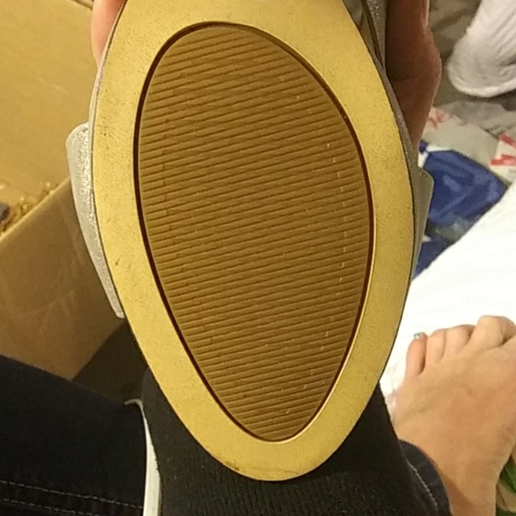 Clark's Dalia Lotus - Picture 3 of 4